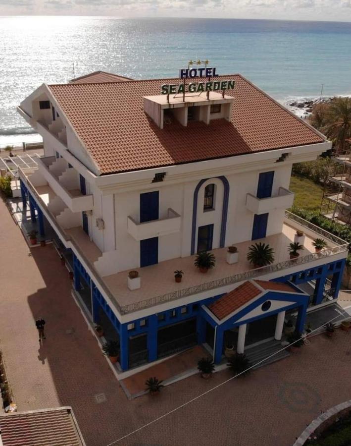 Sea Garden Hotel Acquappesa Exterior photo