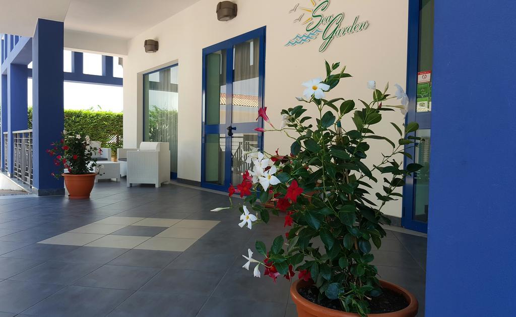 Sea Garden Hotel Acquappesa Exterior photo