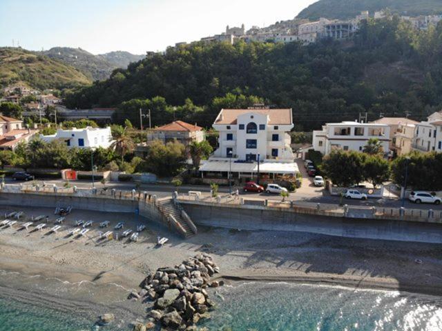 Sea Garden Hotel Acquappesa Exterior photo