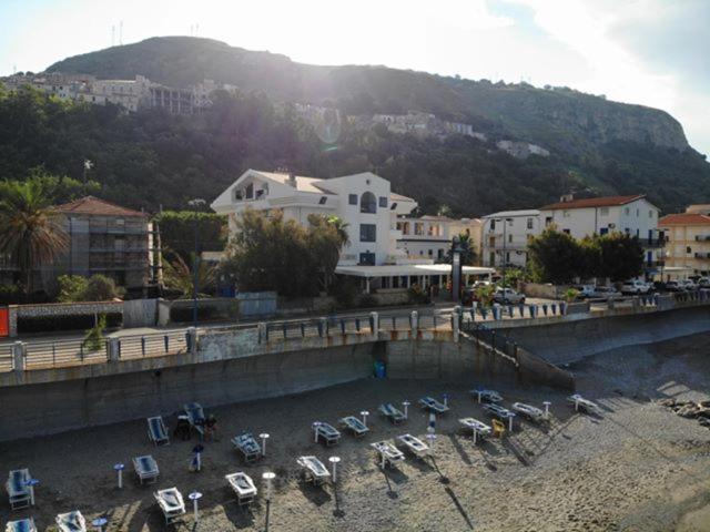 Sea Garden Hotel Acquappesa Exterior photo